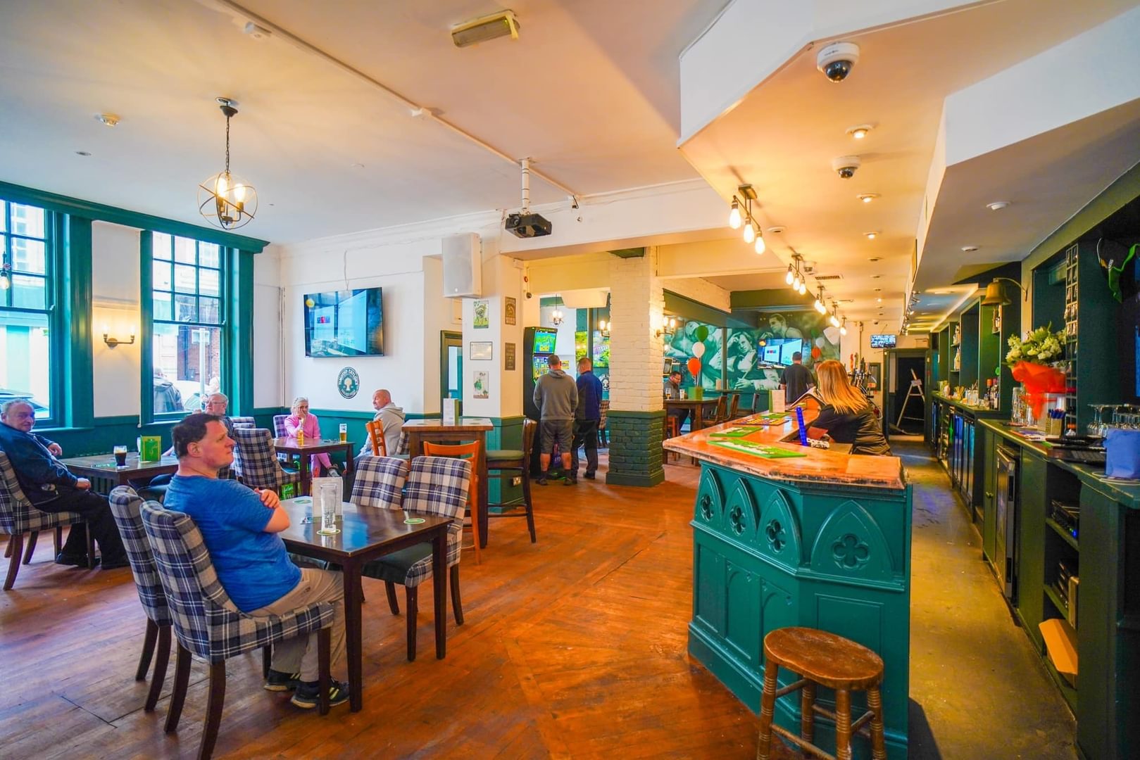 Connolys interior 2